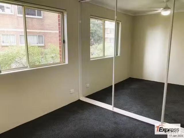 Cozy 4/51 Bennett Street, Bondi, NSW 2026