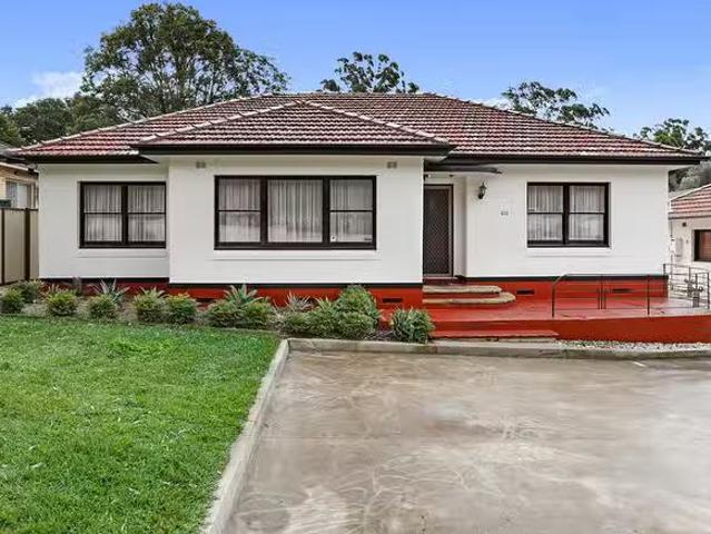 Nice 452 Pennant Hills Road, Pennant Hills, NSW 2120