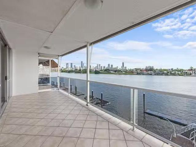 Cozy 4/52 Wynnum Road, Norman Park, QLD 4170