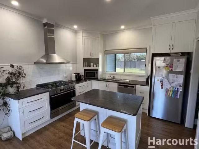 Cozy 45 47 Mollison Street, EDENHOPE, VIC 3318 House for Rent
