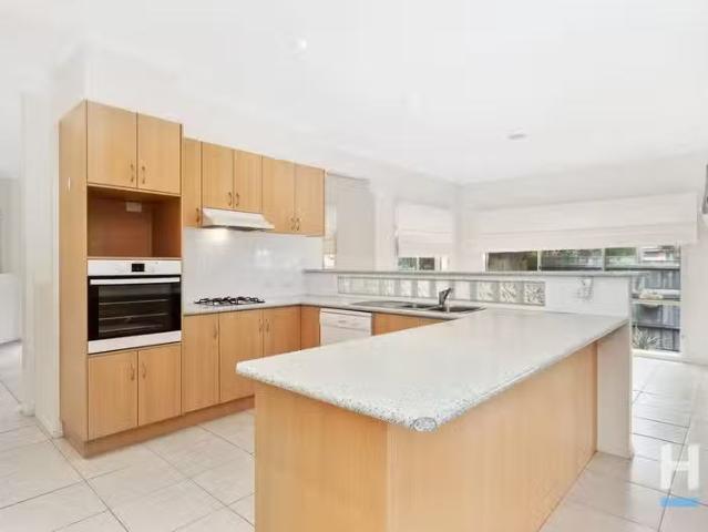 Charming 45 Bowman Drive, MORNINGTON, VIC 3931 House for Rent
