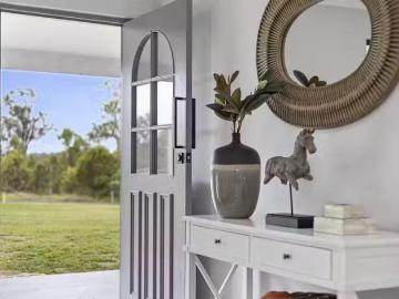 Just in! 45 Hughes Road, Plainland, QLD 4341