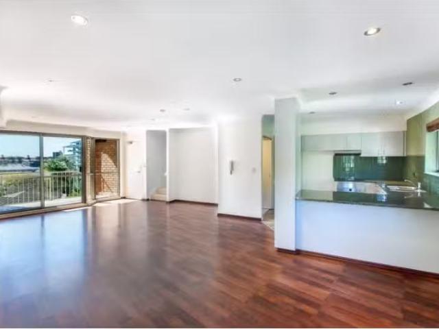 Rental! 45 Lambert Street, KANGAROO POINT Apartment for rent.