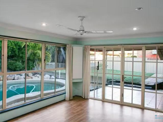 Cheap 45 Nardie Street, EIGHT MILE PLAINS, QLD 4113 House fo.