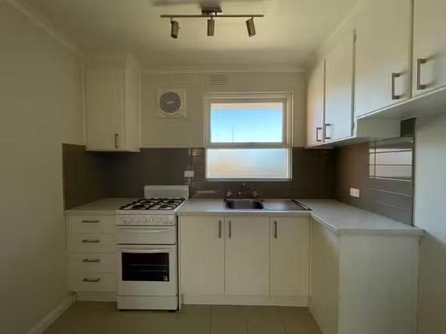 Unique 4/65 Kellett Street, Northcote VIC 3070
