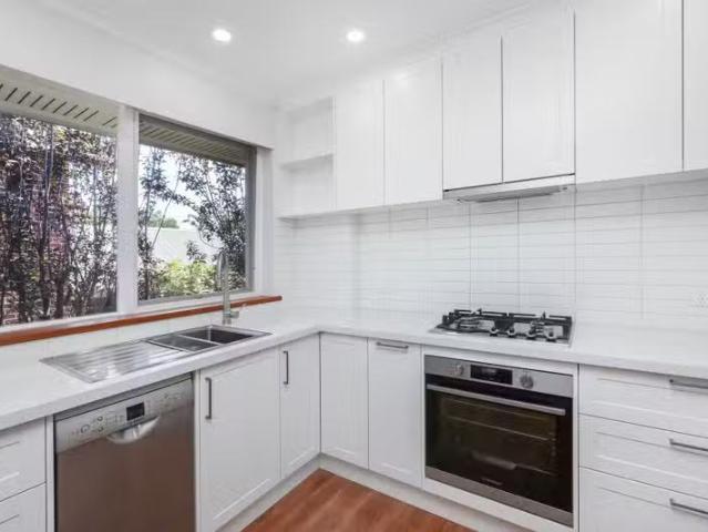 Just in! 4/65 Warrick Street, Ascot Vale VIC 3032