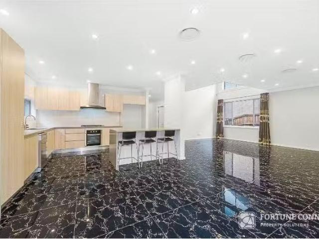Cozy 46 Jones Avenue, Potts Hill House for rent Listed by Ada.