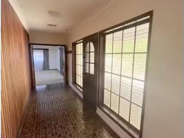 Cozy 47 49 Walker Street, COWRA House for rent Listed by Tani.