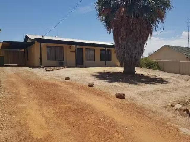 Deal! 47 Grey Street, York, WA 6302