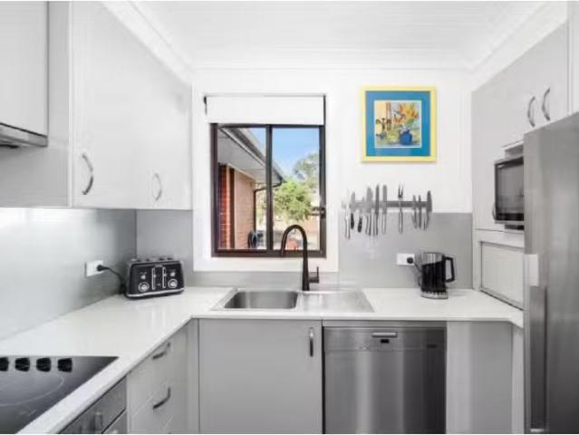 Nice 47 Reliance Crescent, Willmot House for rent Listed by A.