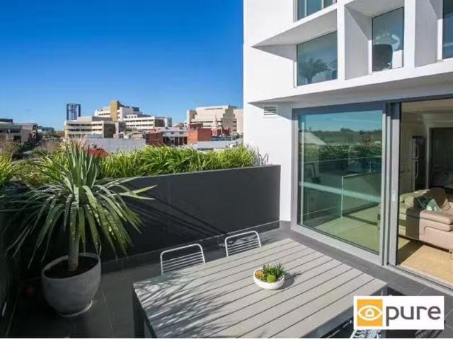 Deal! 4/89 Aberdeen Street, NORTHBRIDGE Apartment for rent Li.