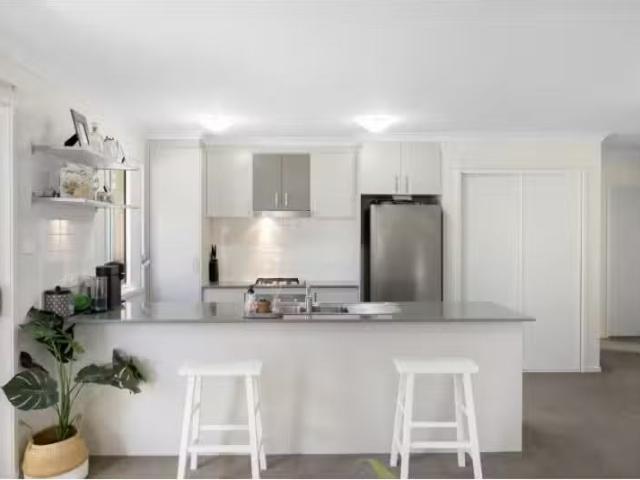 Cozy 48 Bunima Crescent, Ngunnawal House for rent Listed by C.