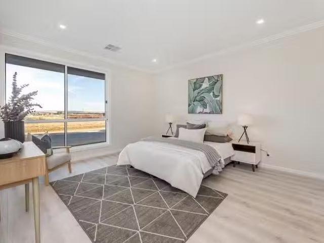 Nice 48 Isabella Crescent, Angle Vale, SA 5117