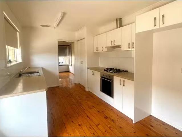 Rental! 492 Parnall Street, Lavington House for rent Listed b.