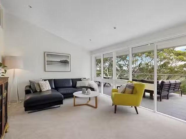 Cozy 49 Barrie Street, East Killara, NSW 2071