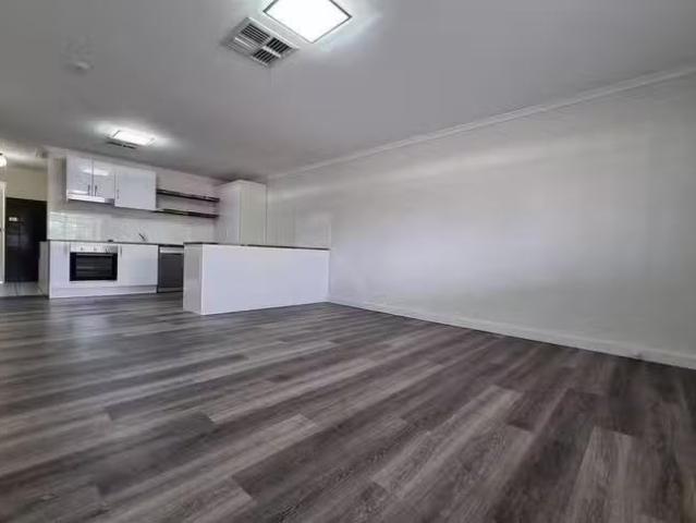 Just in! 4/9 Fourth Avenue, Parkside, QLD 4825