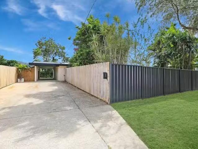 Unique 4 Victory Close, Edmonton, QLD 4869