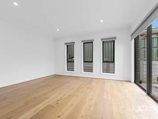 Just in! 4 Ben Thanh Place, Sunshine North VIC 3020