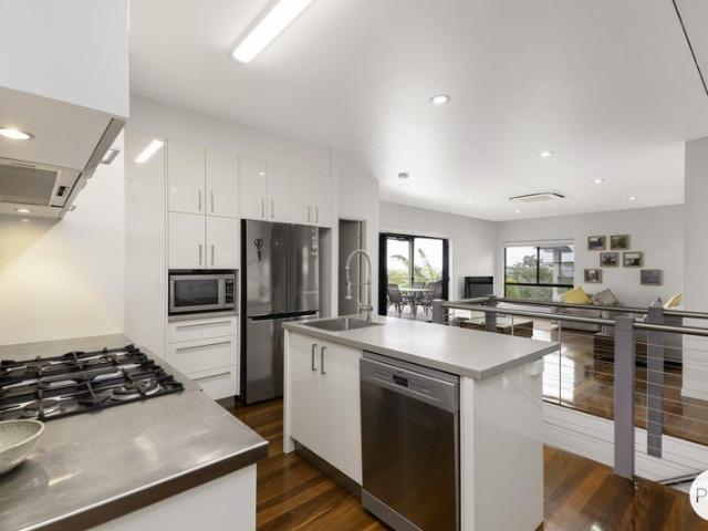 Unique 4 Bedroom Family Home with Breathtaking Ocean And Beach Views at 17 Sailaway Drive, Eimeo