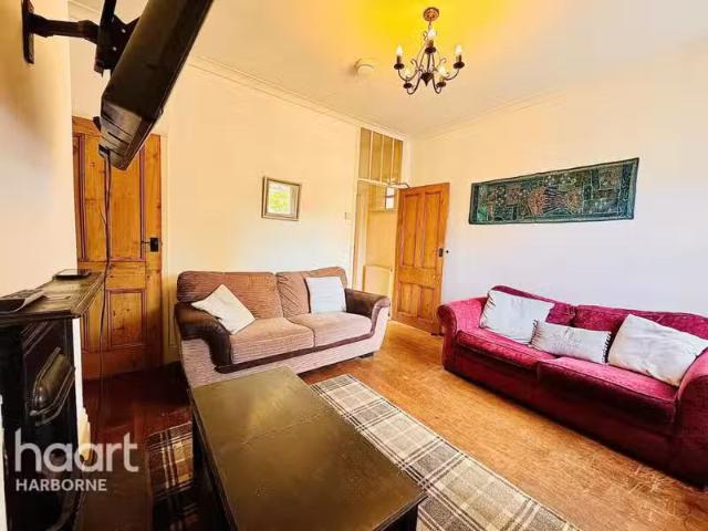 Nice 4 bedroom terraced house for rent in Northfield Road, Har.