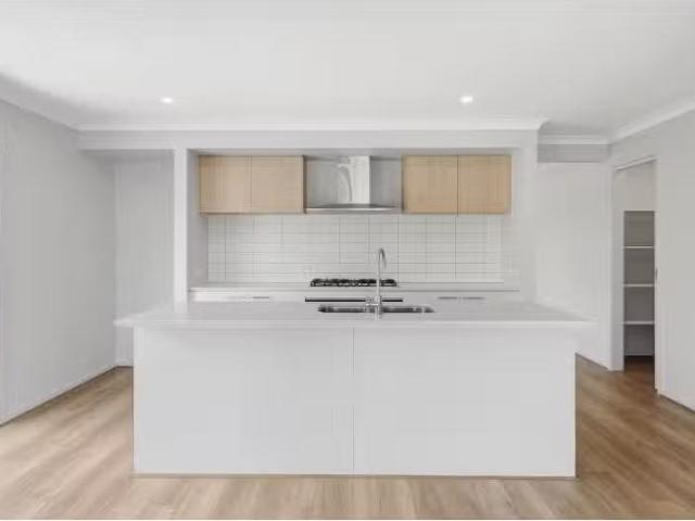 For Rent! 4 Boxcar Street, WARRAGUL House for rent Listed by.