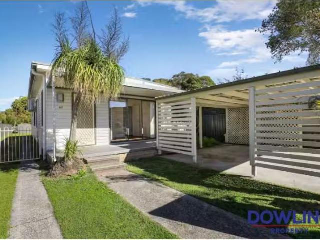 Unique 4 BR 40 Coupland Avenue, TEA GARDENS House for rent Li.