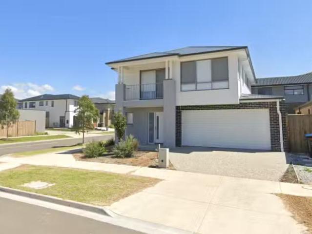 Rental! 4 BR 42 Lafayette Crescent, POINT COOK, VIC 3030 Hou.