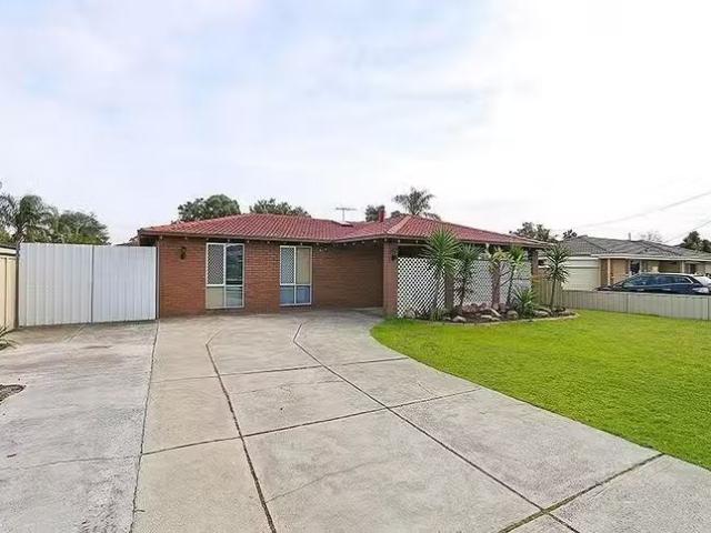 Unique 4 BR 47 Harpenden Street, Huntingdale, WA 6110