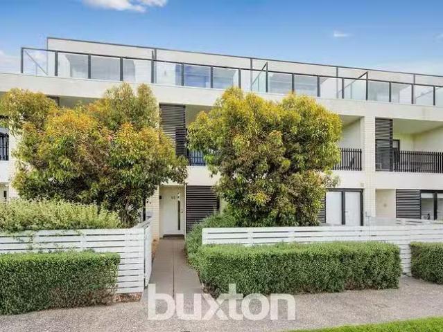 Cozy 4 BR 45/111 Kinross Avenue, Edithvale, VIC 3196