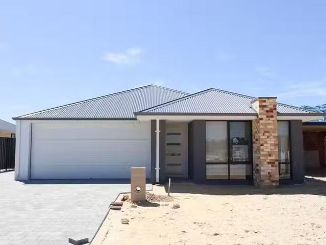 Unique 4 BR 4 Eliza Way, Ravenswood, WA 6208