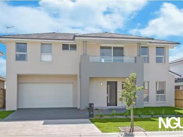 Just in! 4 BR 4 Farmland Drive, SCHOFIELDS House for rent Lis.