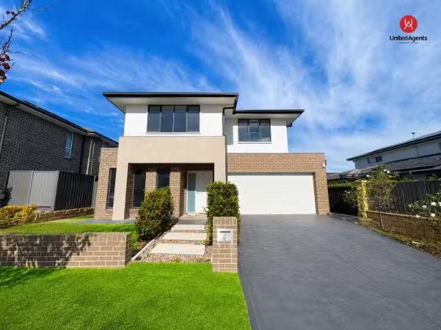Deal! 4 BR 4 Lakeman Street, LEPPINGTON House for rent Listed.