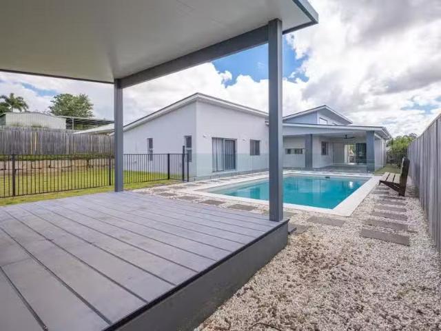 Deal! 4 BR 4 Serenity Drive, SOUTHSIDE, QLD 4570 House for R.