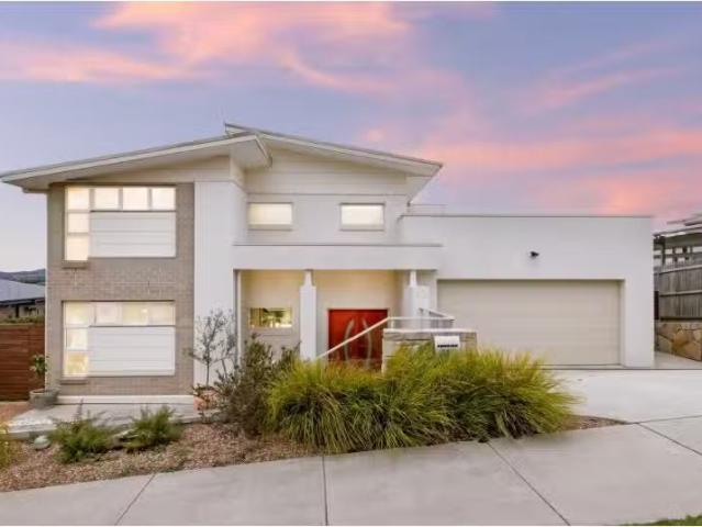 Rental! 4 BR 51 Keewong Street, Crace House for rent Listed b.
