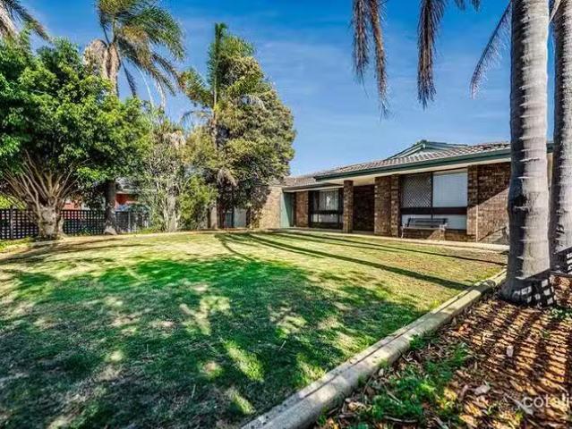Just in! 4 BR 5 Tide Place, Beldon, WA 6027