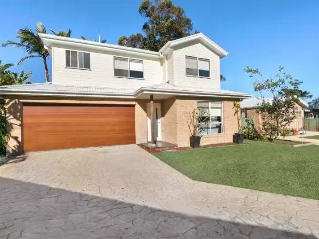 Cozy 4 BR 63A Narambi Road, Buff Point House for rent Listed.