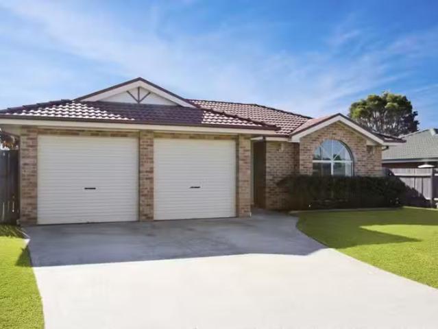 Unique 4 BR 62 Arthur Street, Worrigee, NSW 2540 House for R.