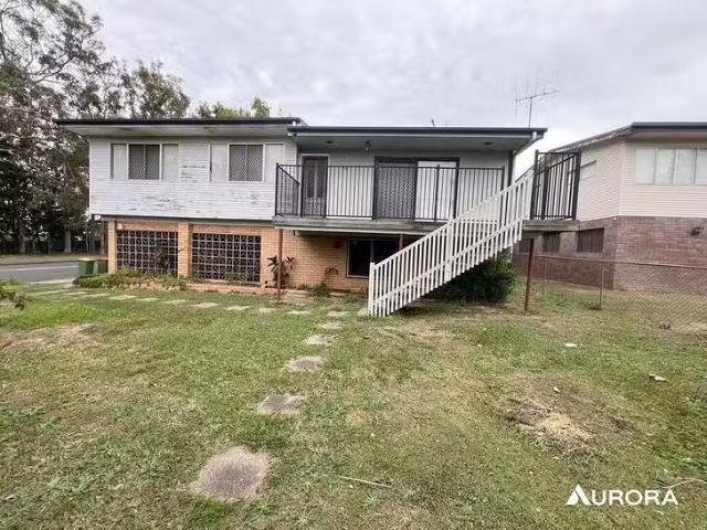 Cozy 4 BR 64 Holland Crescent, Capalaba, QLD 4157