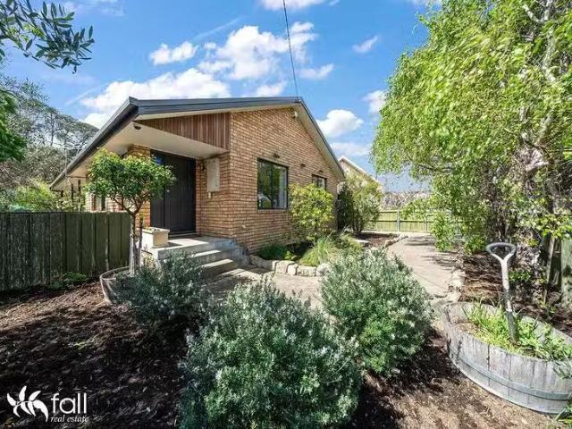 Rental! 4 BR 69 Cremorne Avenue, Cremorne, TAS 7024