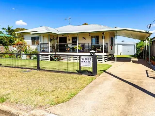 Unique 4 BR 6 Tallon Street, BUNDABERG NORTH, QLD 4670 House.