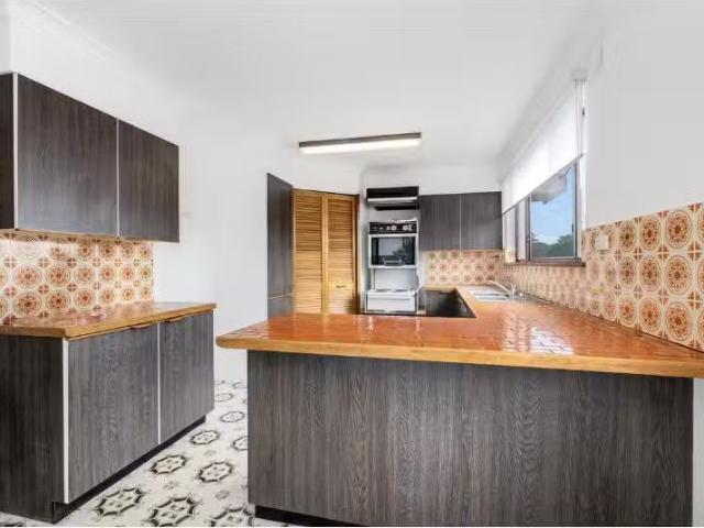 Rental! 4 BR 73 Gore Street, Port Macquarie House for rent Li.