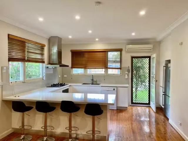 Nice 4 BR 73A Ponyara Road, BEVERLY HILLS House for rent List.