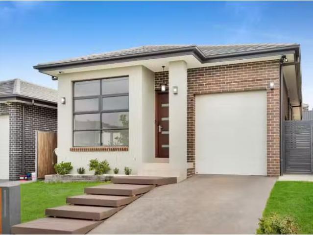Rental! 4 BR 7 Drover Street, Oran Park House for rent Listed.