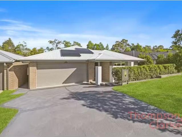 For Rent! 4 BR 89 Fishermans Drive, Teralba House for rent Li.