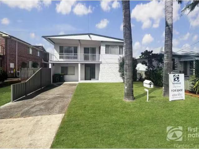 Just in! 4 BR 8 Baird Street, Tuncurry House for rent Listed.