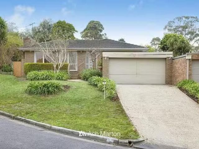 Cozy 4 BR 8 Jindalee Court, Frankston, VIC 3199