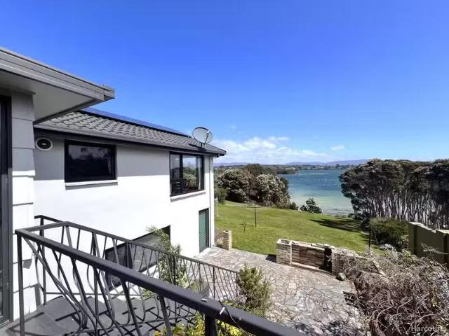 Just in! 4 BR 8 Reece Street, GEORGE TOWN, TAS 7253 House fo.
