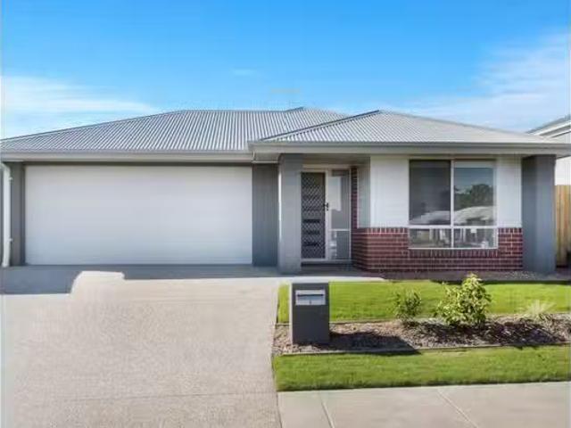 Cozy 4 BR 8 Venice Crescent, REDBANK, QLD 4301 House for Rent