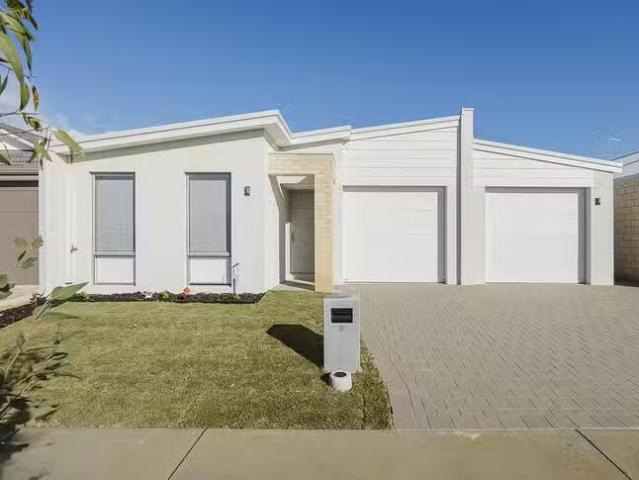 Nice 4 BR 8A Petronas Parkway, Yanchep, WA 6035