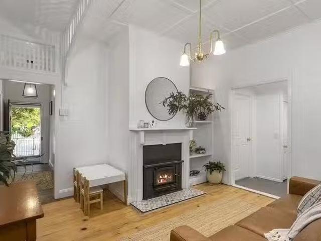 Unique 4 BR 91 Bridge Street, Mount Lofty, QLD 4350